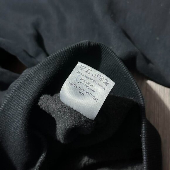 Trapstar Black Hoodie Red White Logo – Size M - Picture 4 of 8